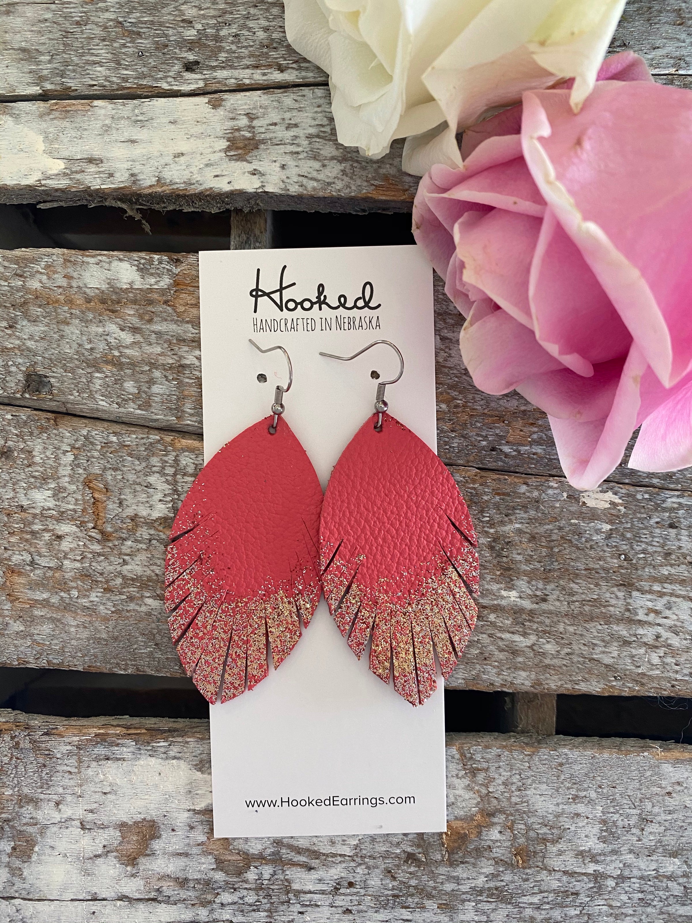 Glitter Dipped Glowing Coral Fringe Petals - Large