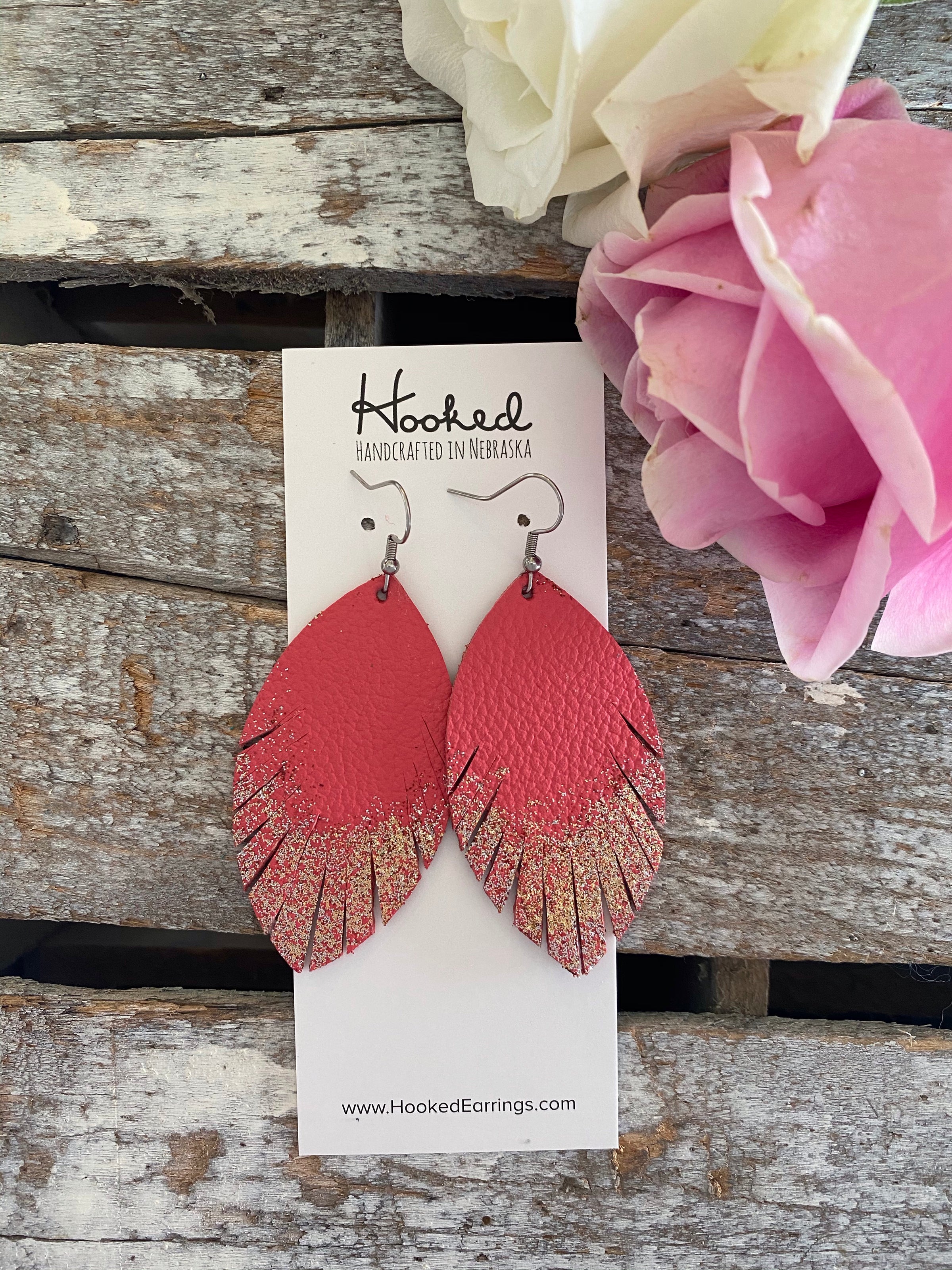 Glitter Dipped Glowing Coral Fringe Petals - Large