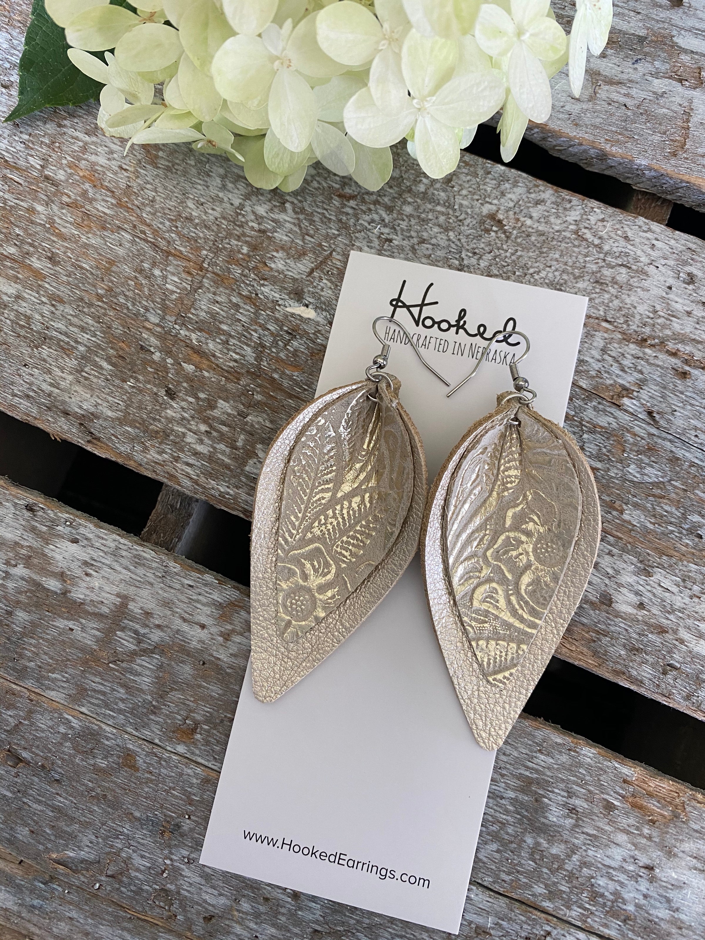 Western Champagne Layered Lilies - Large