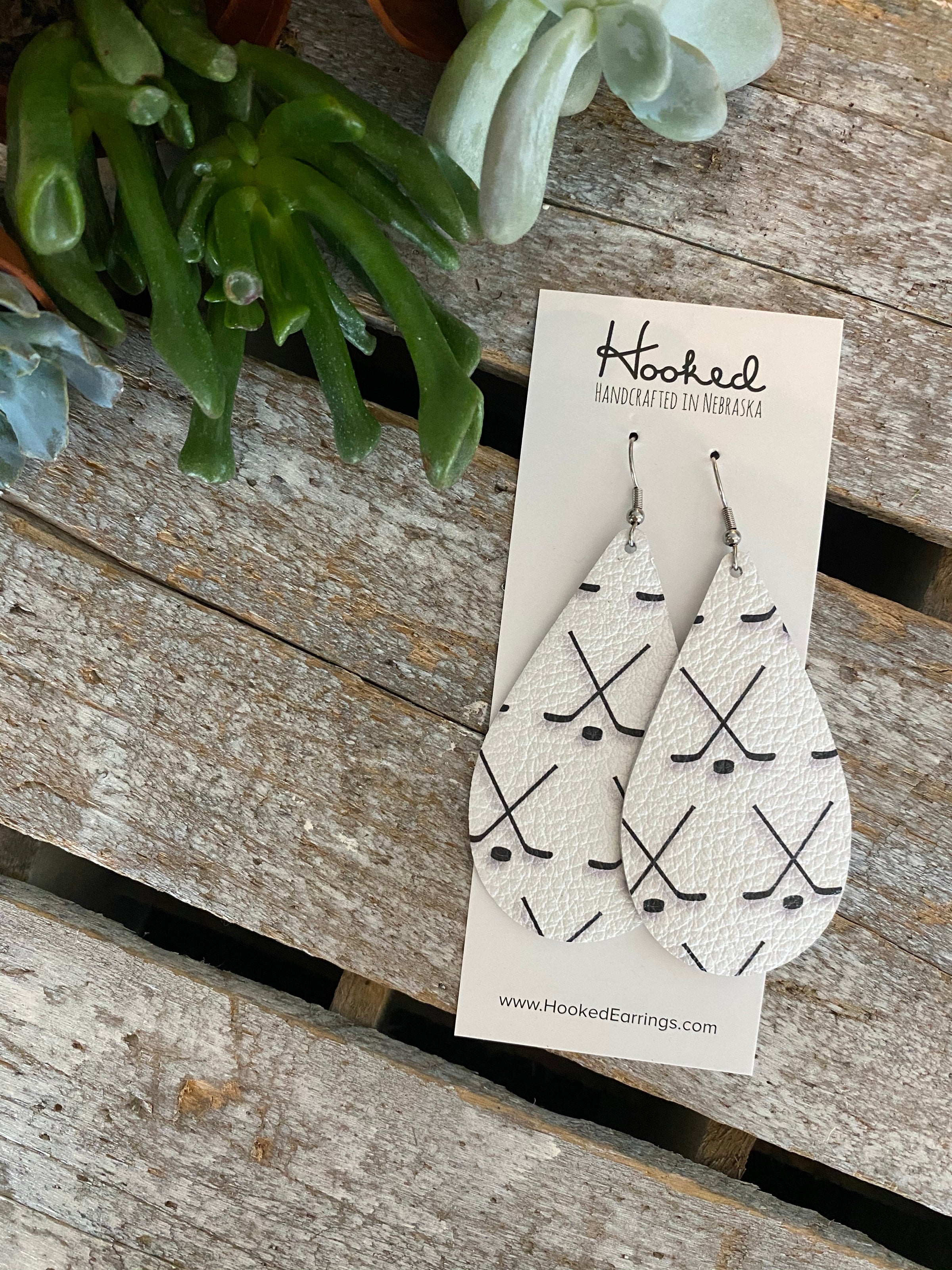 Hockey Teardrops - Large