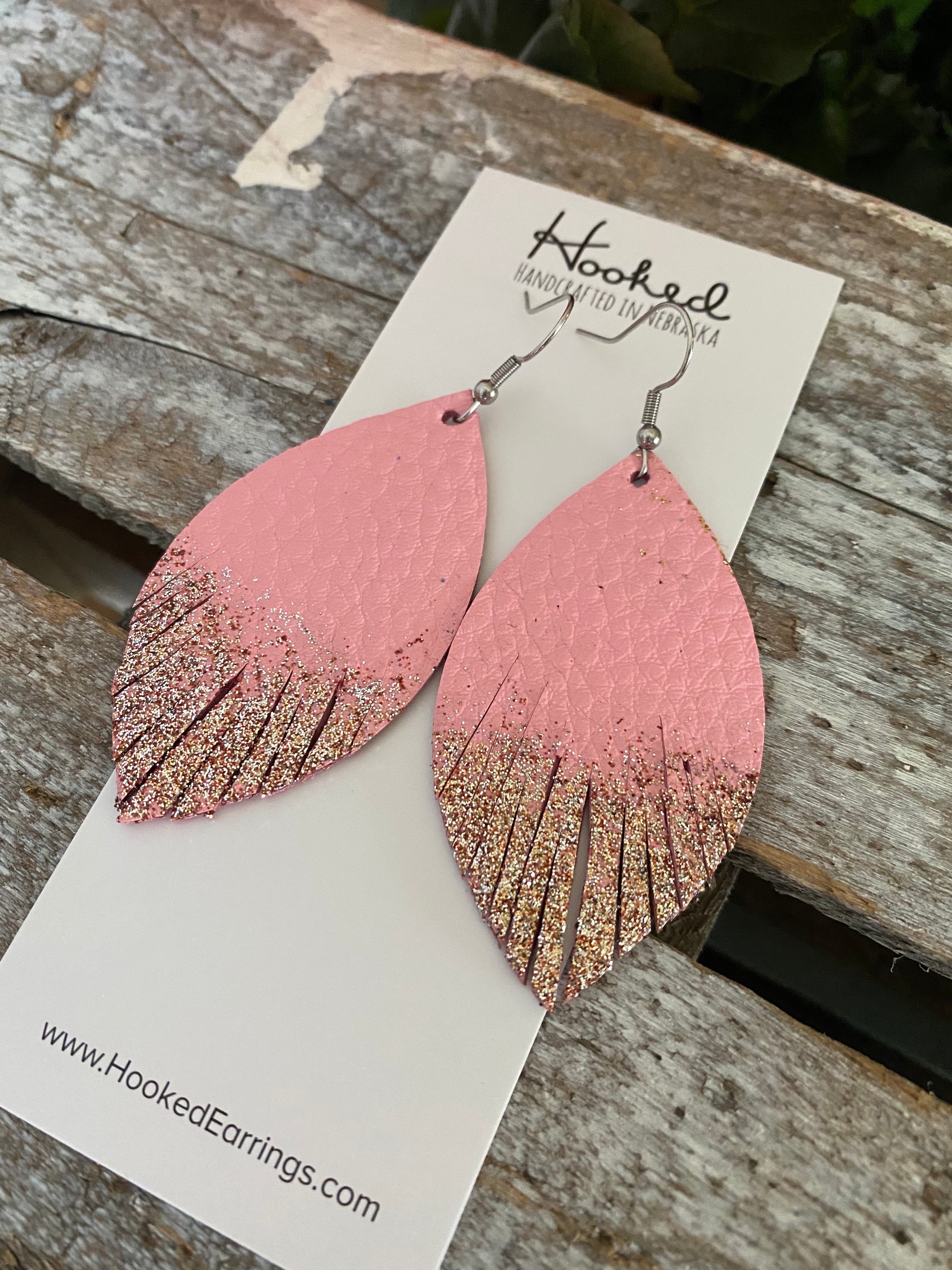 Glitter Dipped Pink Fringe Petals - Large