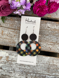 Gradient Gingham Stacked Circle Cutouts