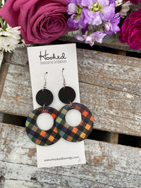 Gradient Gingham Stacked Circle Cutouts