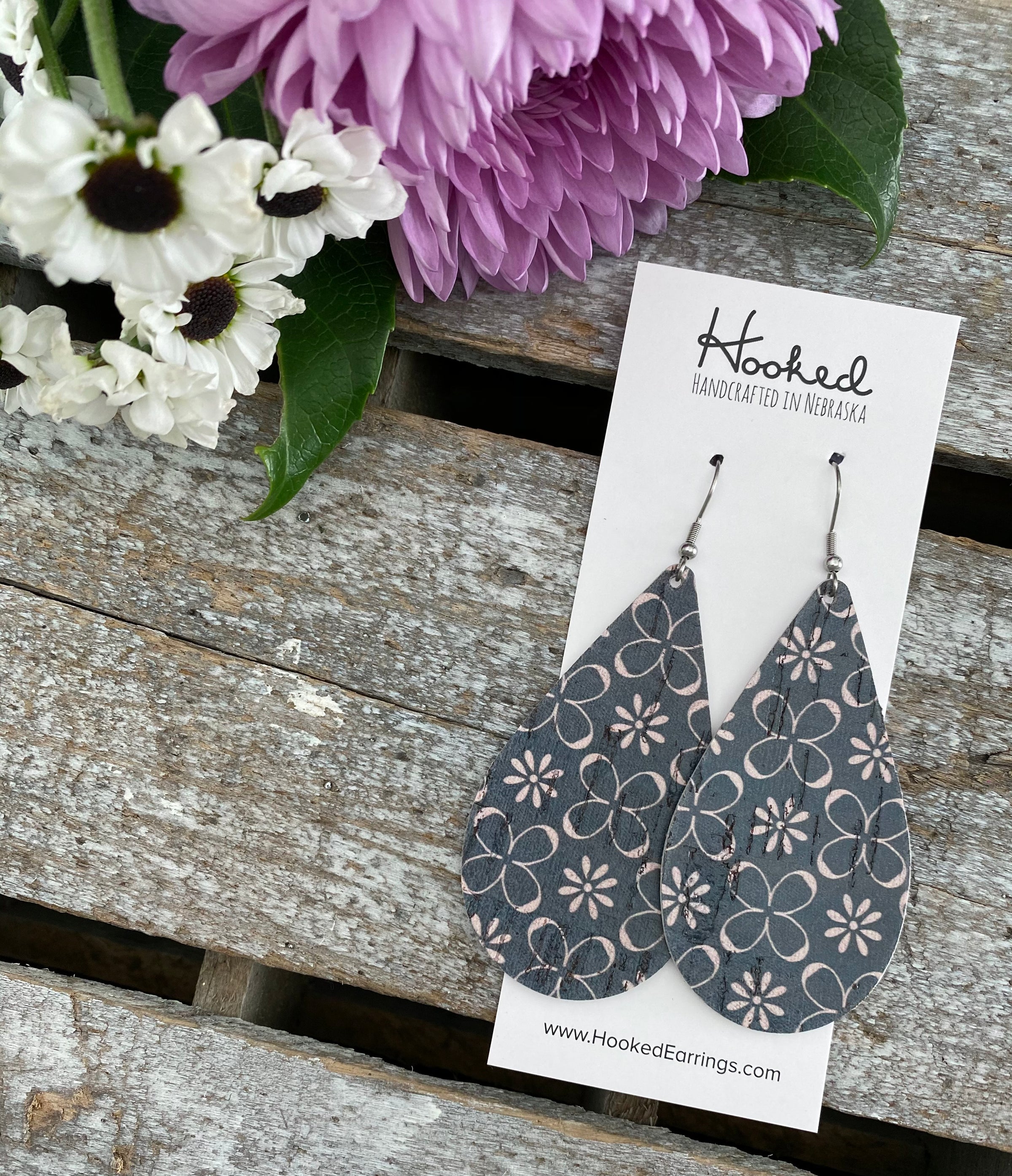 Slate Flower Cork Teardrops - Large