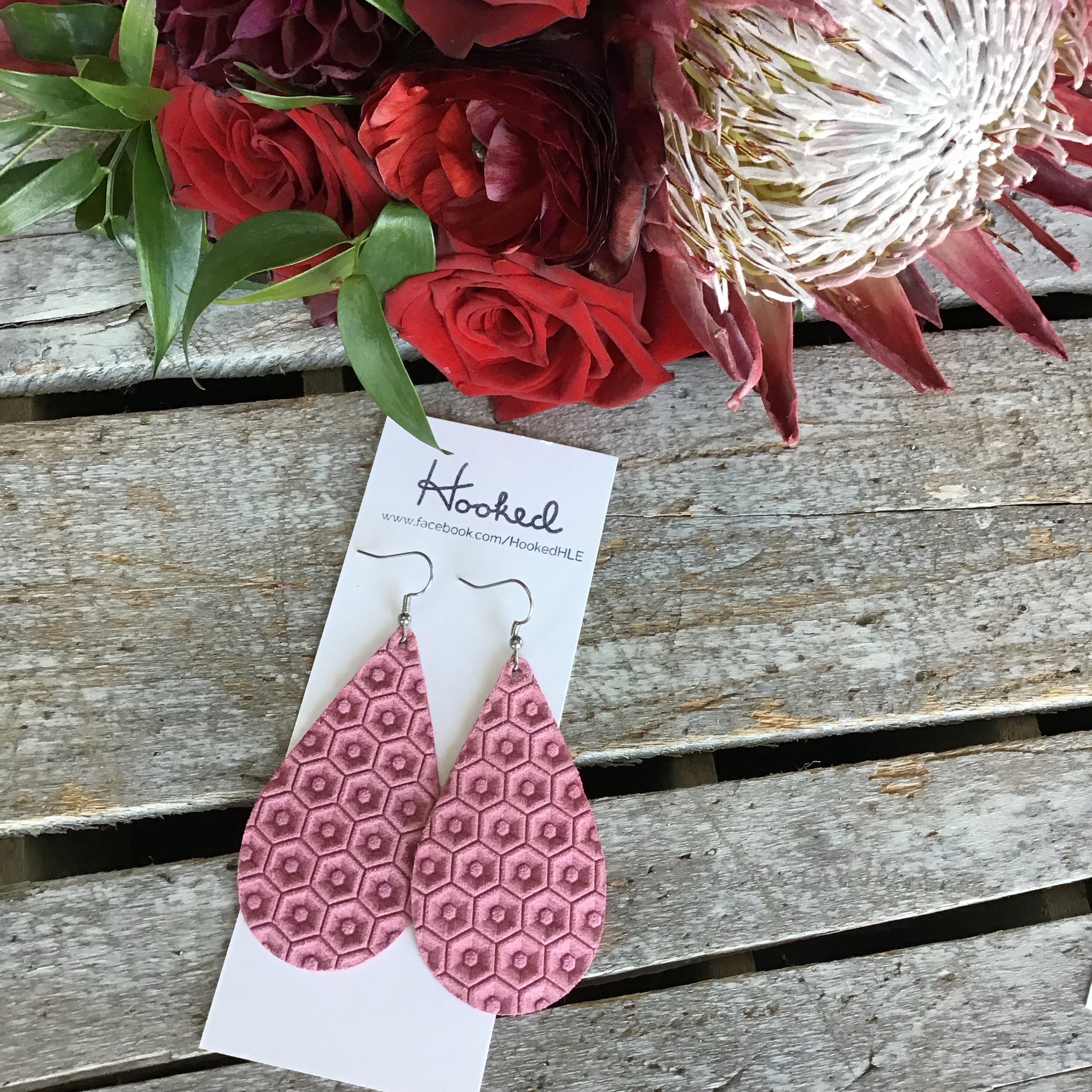 Hexagon Teardrops in Flamingo - Large