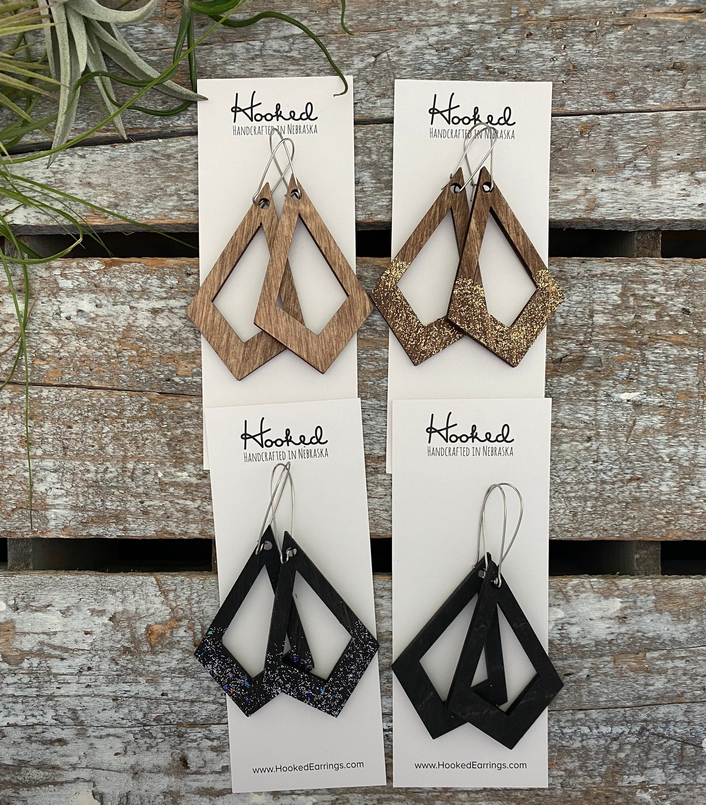 Wooden Cutout Earrings - Medium/Large Diamond
