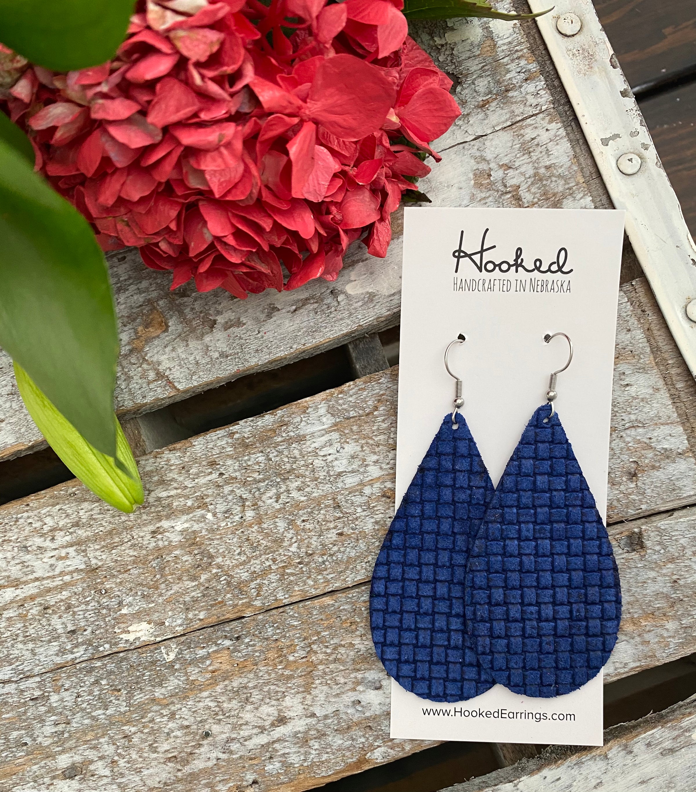 Basketweave Teardrops in Egyptian Blue - Large