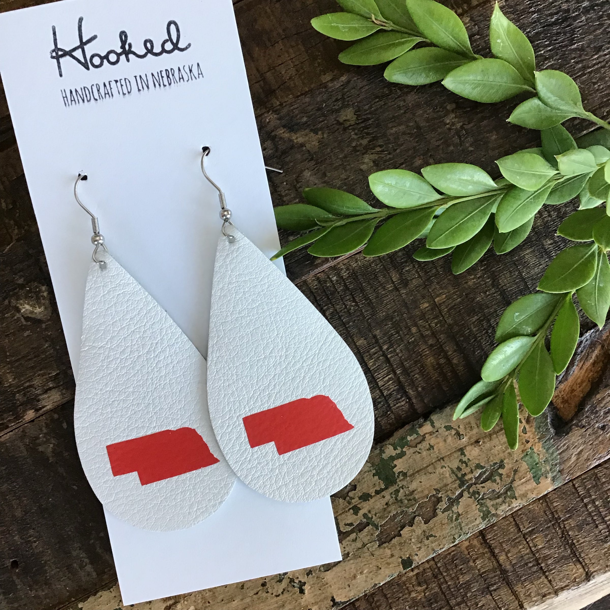 Nebraska State Pride Teardrops in White/Red- Large