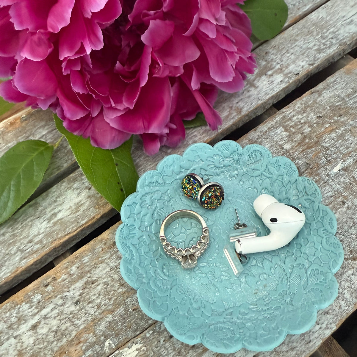 Scalloped Ring Dish - Ice Blue Lace