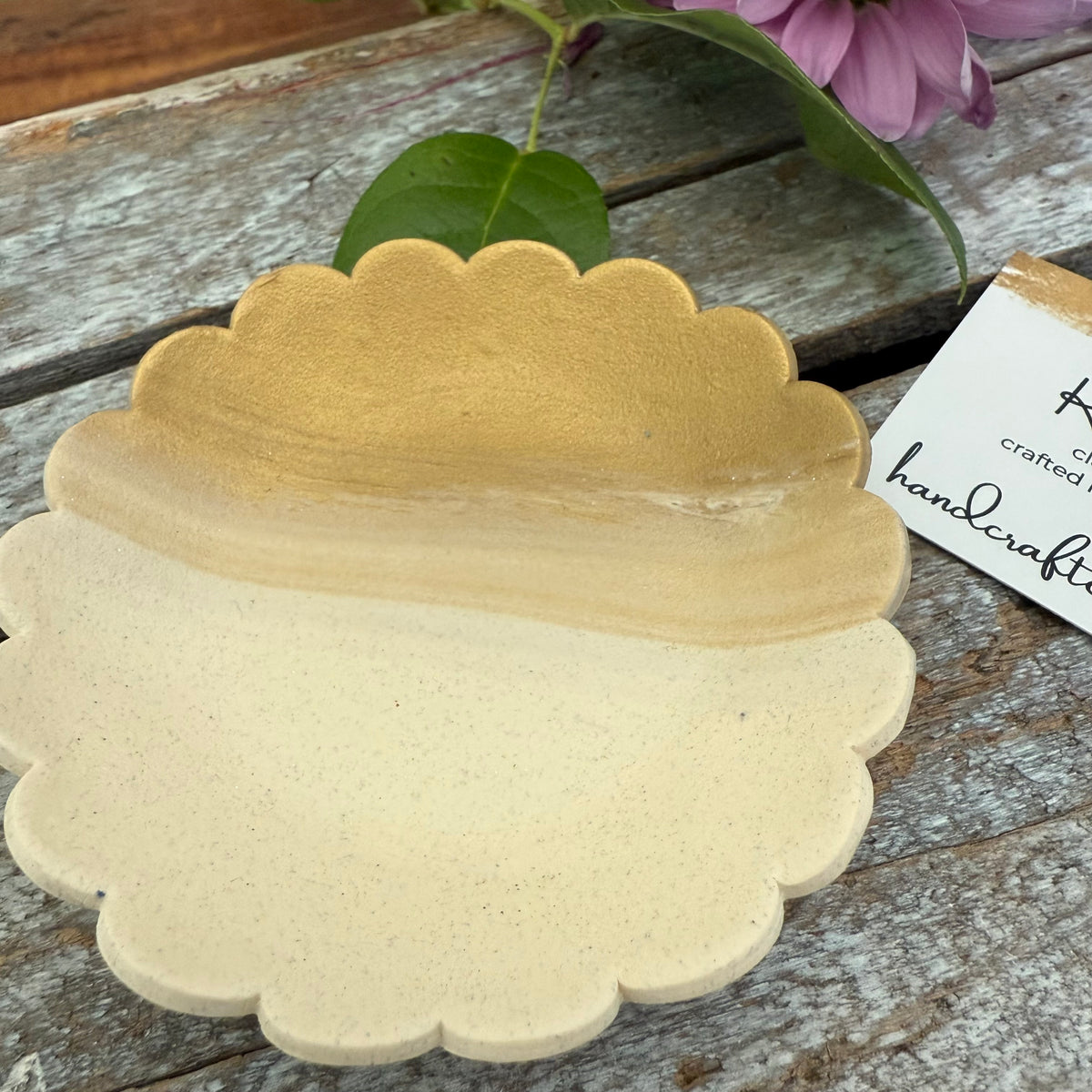 Scalloped Ring Dish - Gold & Ivory