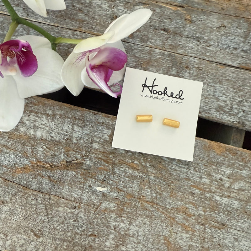 Geo Bar Luxe Stud Earrings - Gold