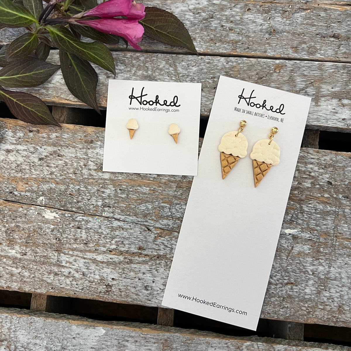 The Scoop Stud Earrings