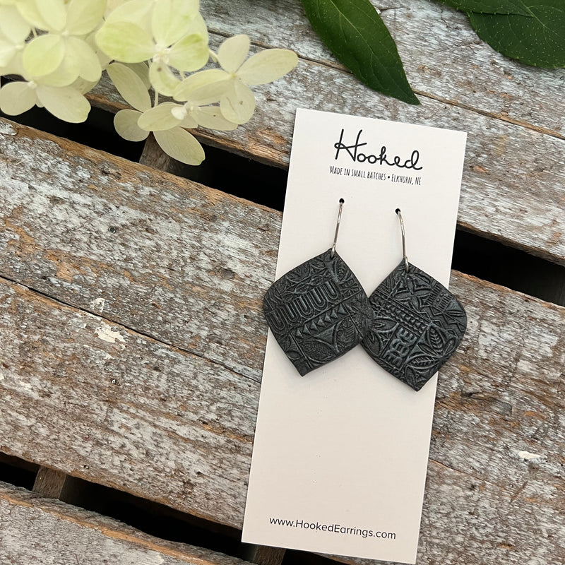Pebble Kapa Cloth Textured Diamonds - Medium