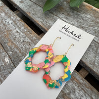 Quatrefoil Cutout Earrings in Warm Bright Mosaic