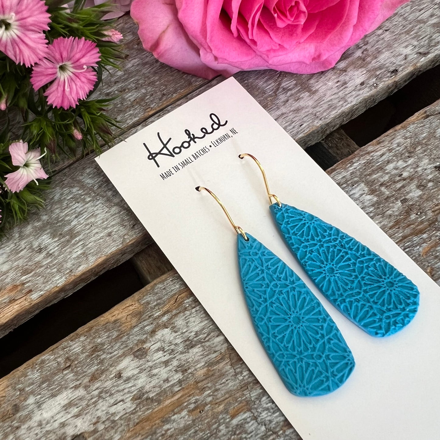 Daisy Dangles in Turquoise - Medium