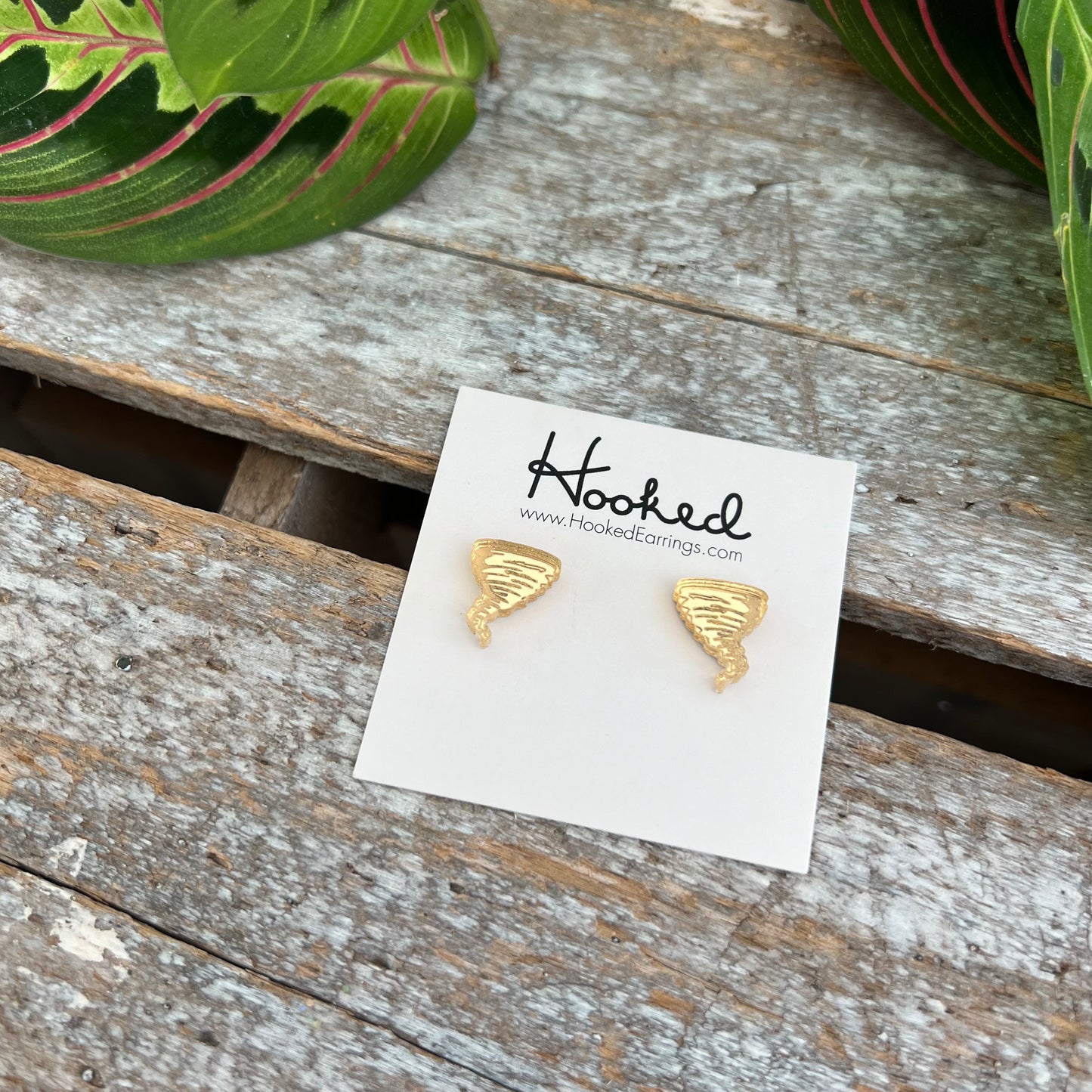 Golden Storm Studs - 11x13mm