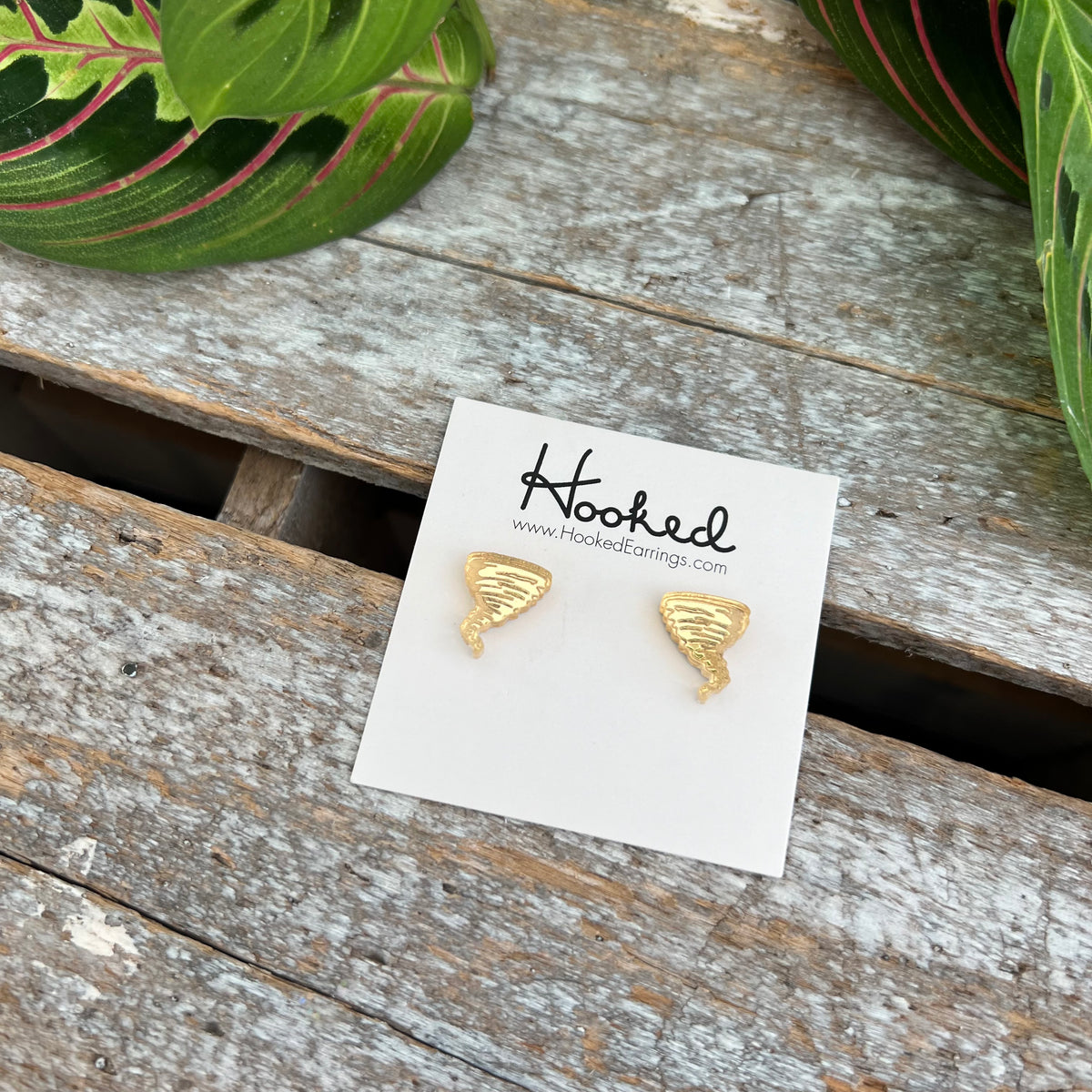 Golden Storm Studs - 11x13mm