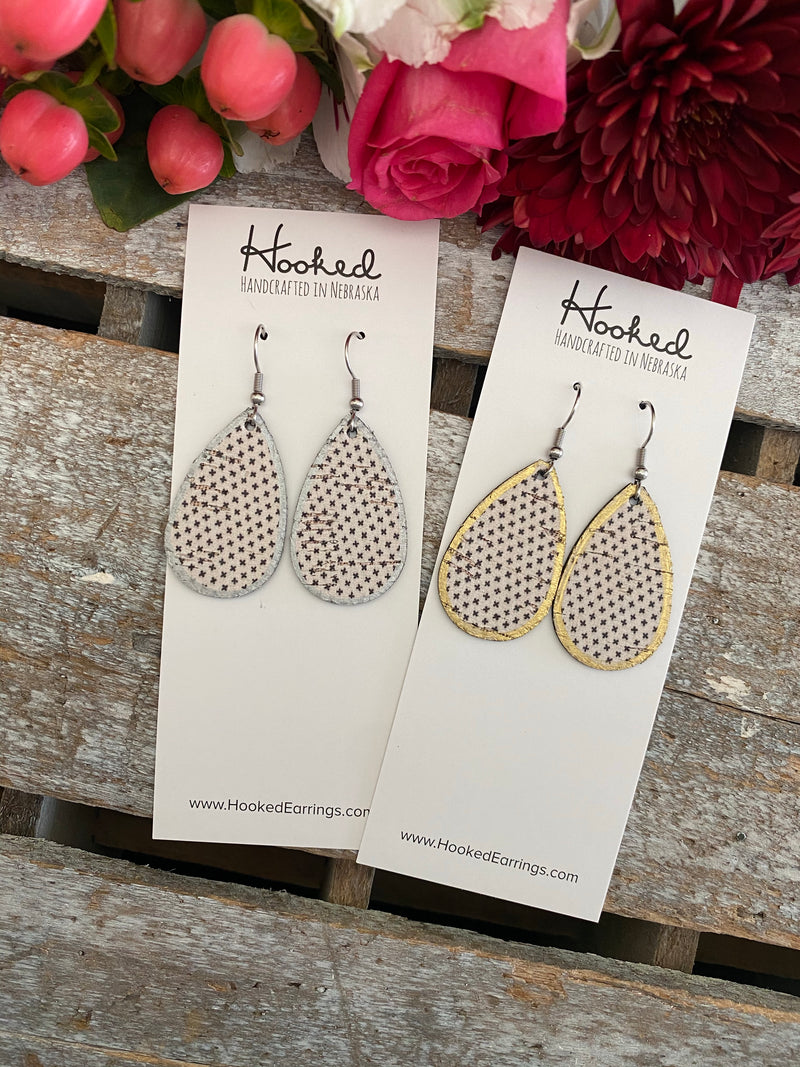 Tiny X Cork Teardrops/Edged - Small