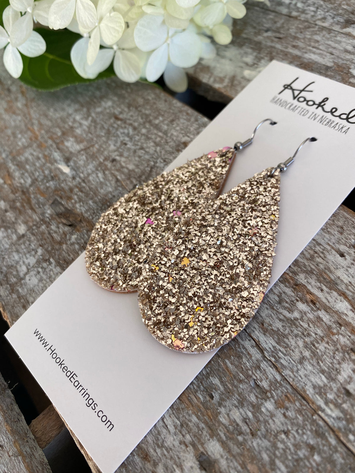 Shaved Gold Glitter Teardrops - Medium