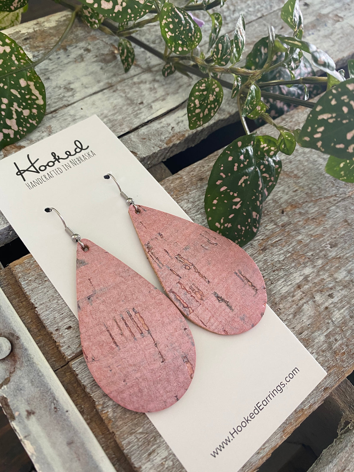 Powder Pink Pearl Cork Teardrops - Medium
