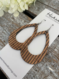 Pinstripe Cork Teardrop Cutouts - Medium