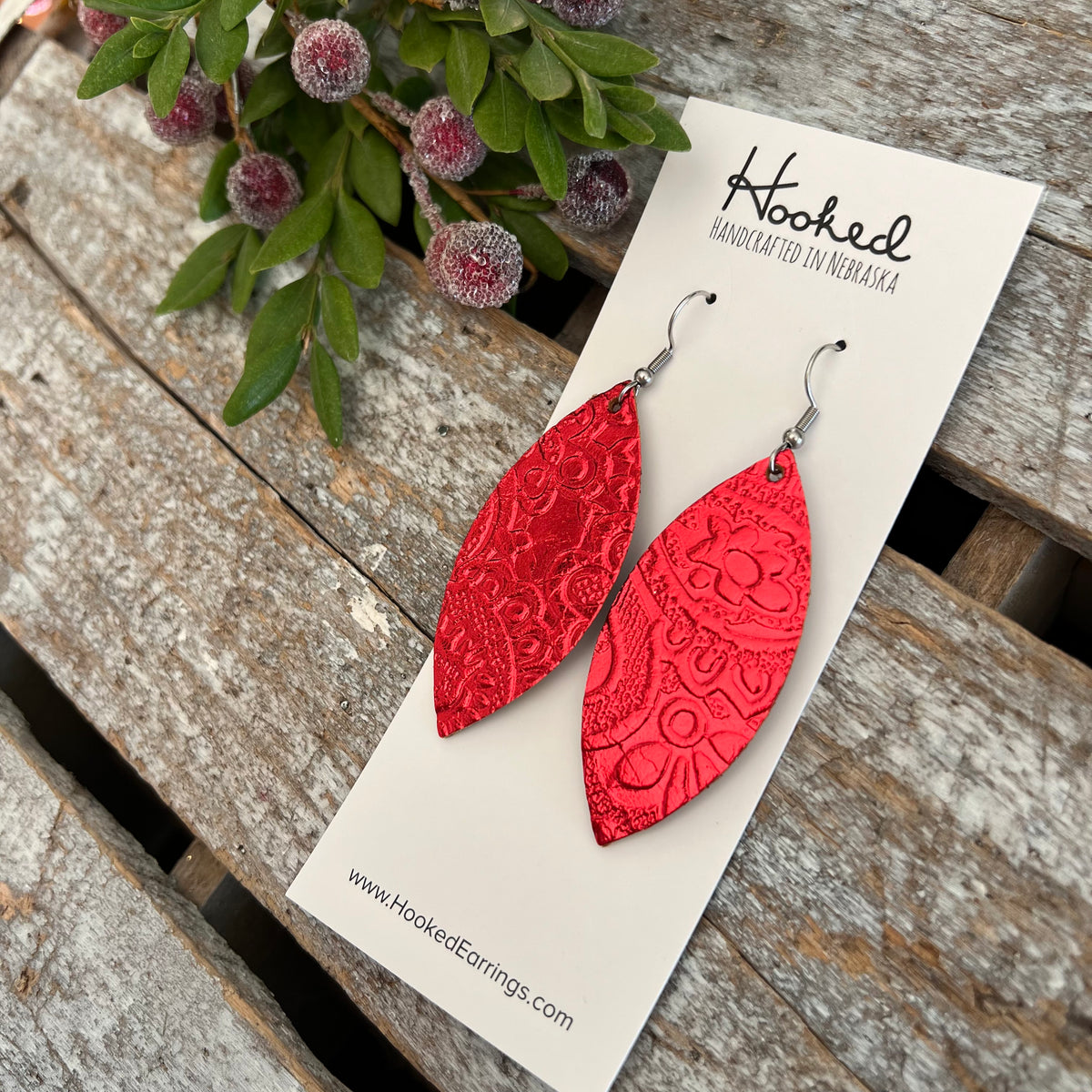 Metallic Red Embossed Petals - Medium