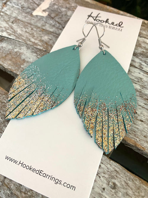 Glitter Dipped Aqua Fringe Petals - Large