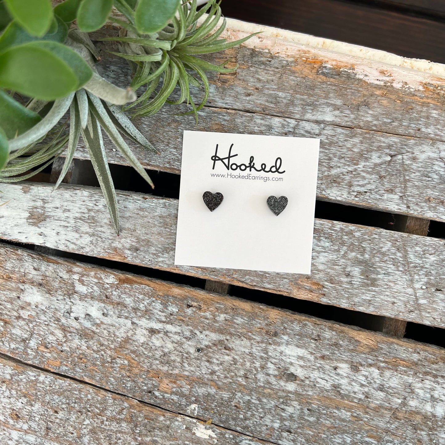 Tiny Heart Studs - 8mm