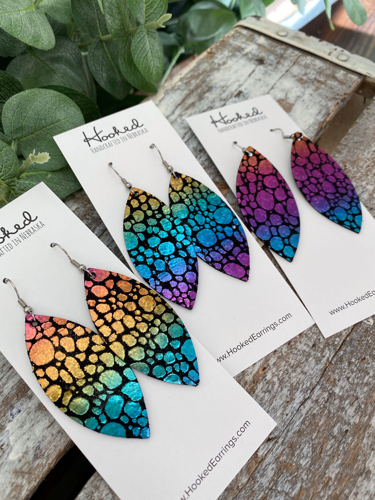 Rainbow Glow Petals - Medium