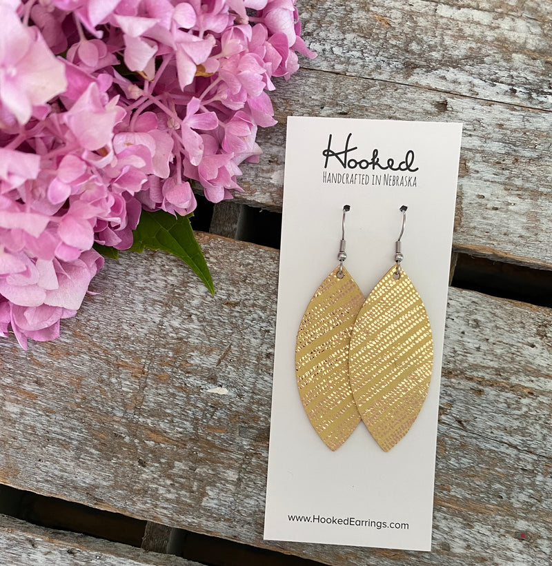 Ray of Sunshine Striped Petals - Medium