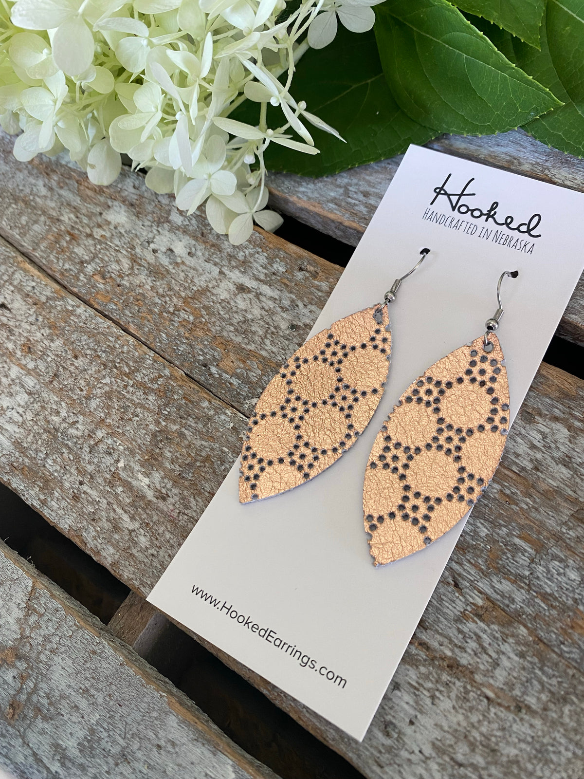 Lacey Petals in Rose Gold - Medium