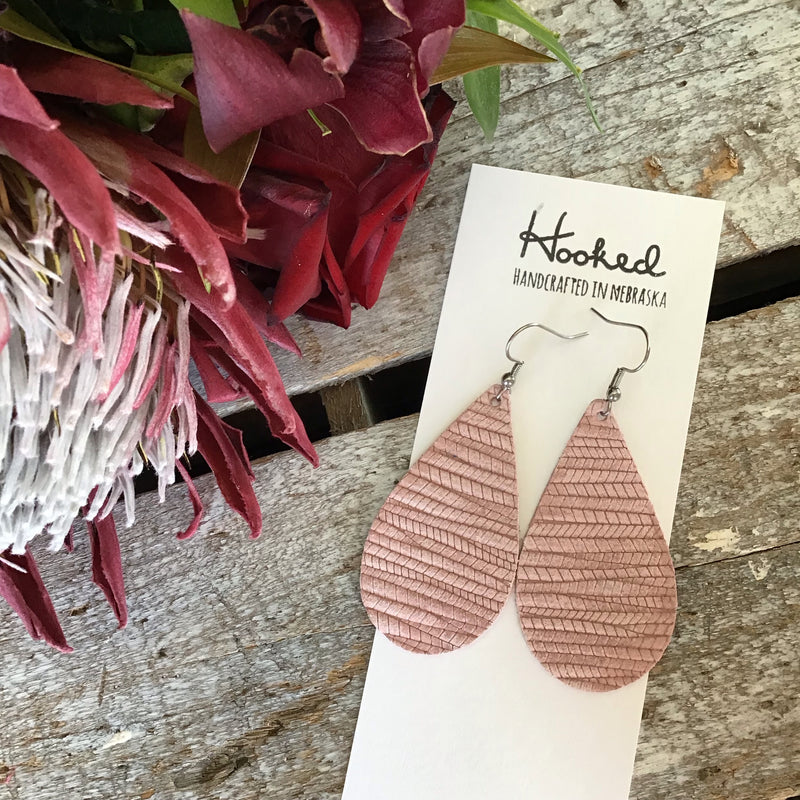 Sailor Teardrops in Blush - Medium