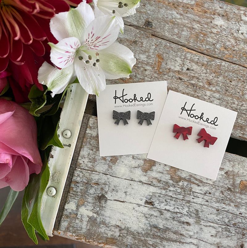 Glitter Bow Studs - 10mm