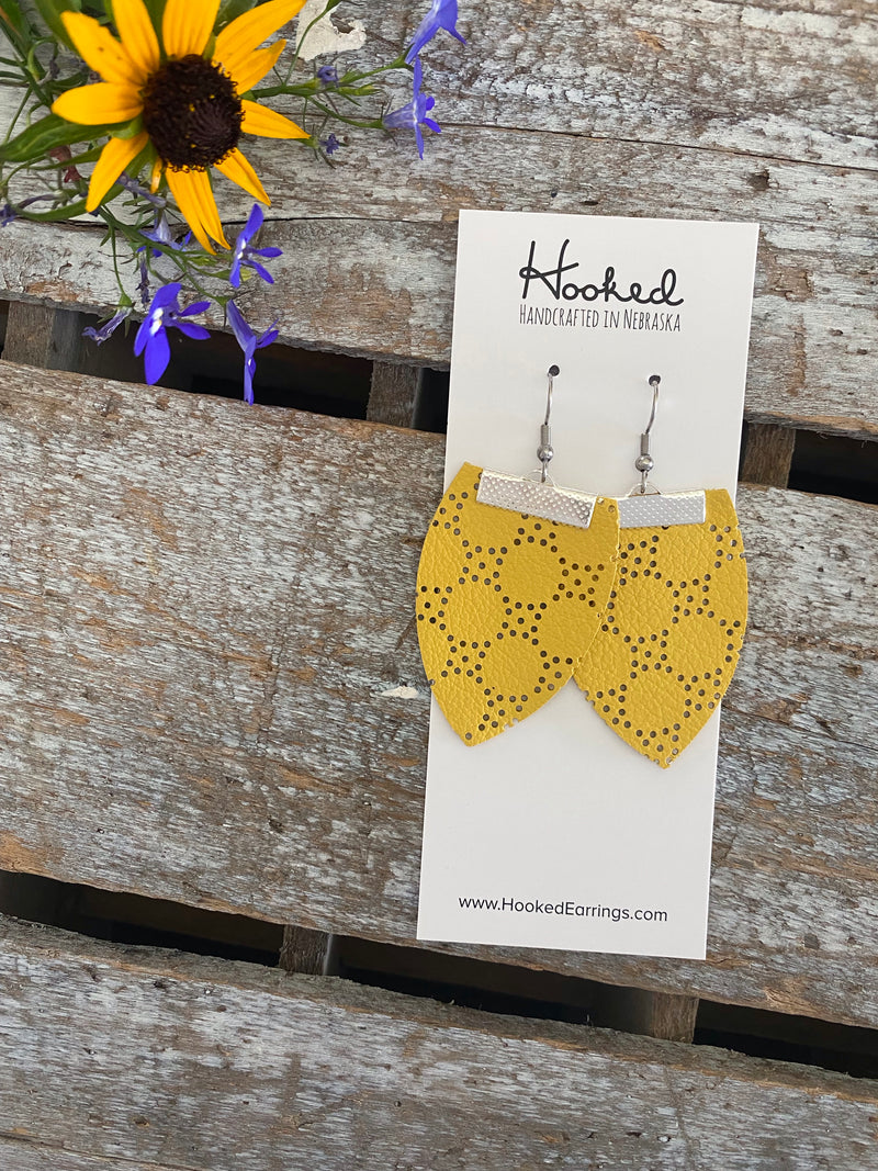 Sunshine and Lace Magnolias - Medium