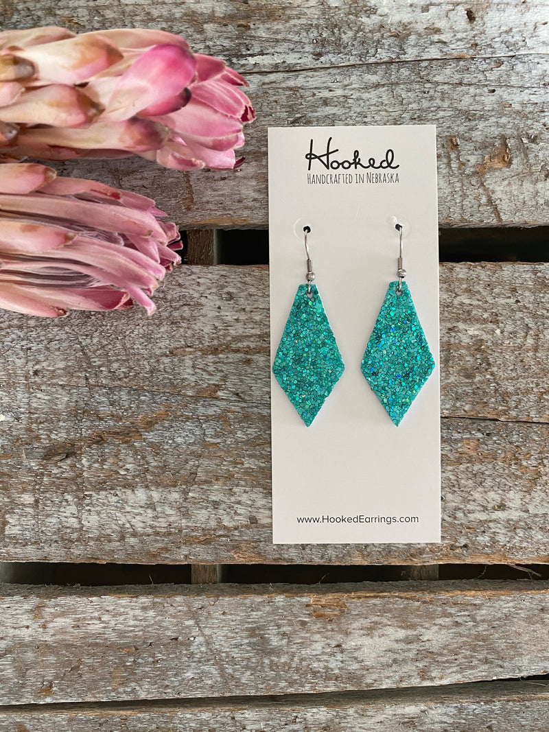 Small Diamonds in Iridescent Aquamarine
