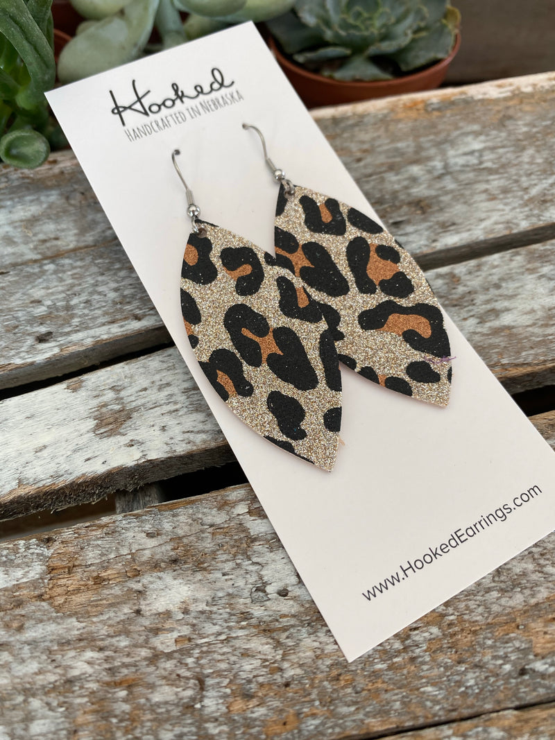 Glitzy Gold Leopard Petals - Medium