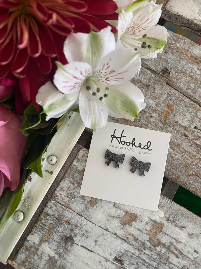 Glitter Bow Studs - 10mm