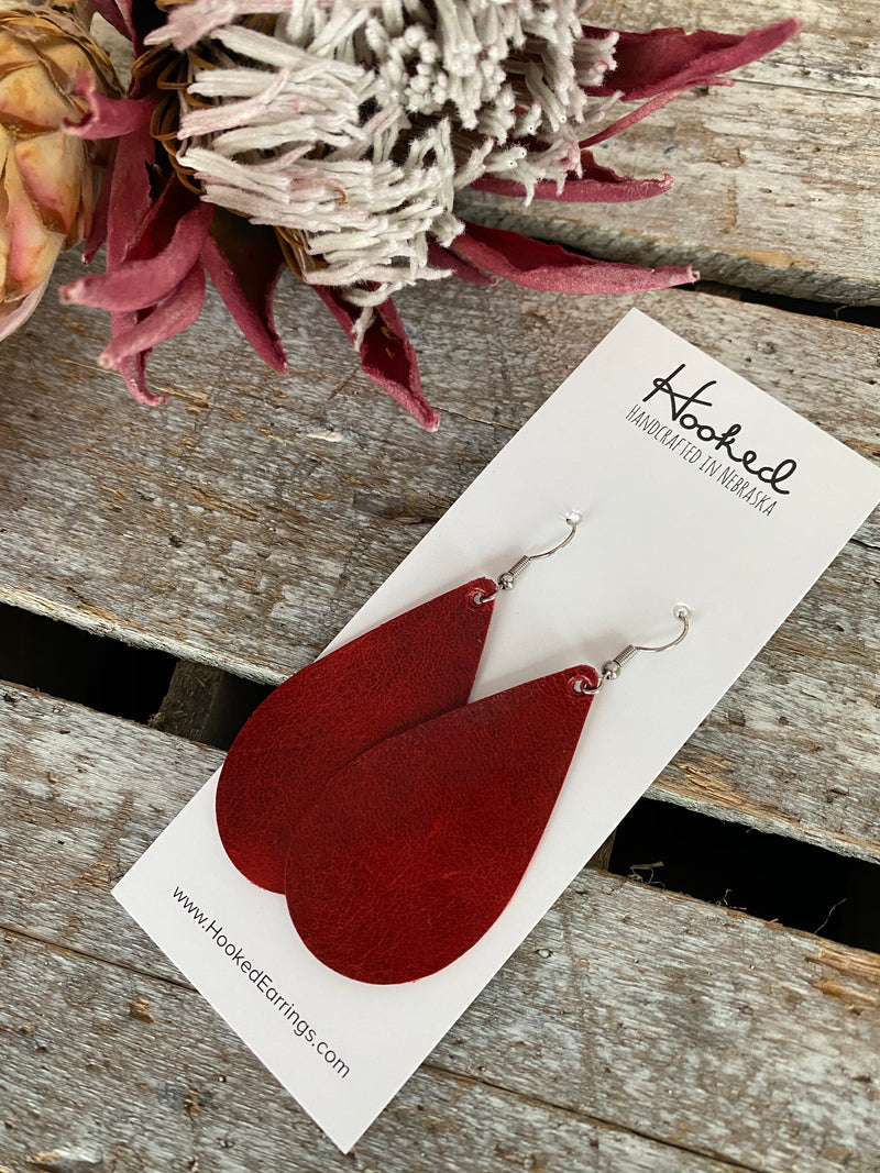 Rustic Red Teardrops - Medium