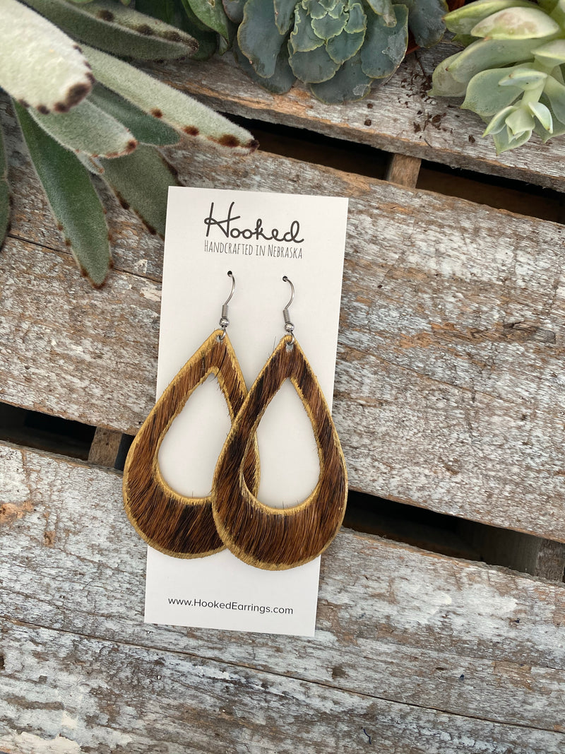 Chestnut Cowhide Teardrop Cutouts // Gold Edged - Large, HAIR ON