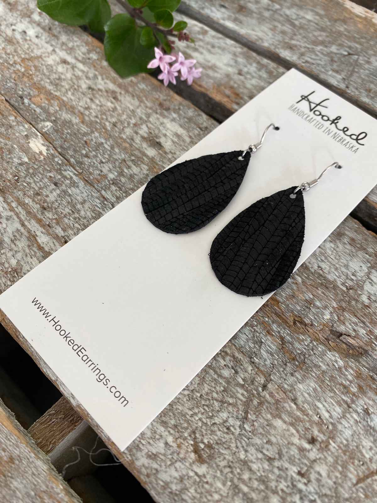 Sailor Teardrops in Jet - Small