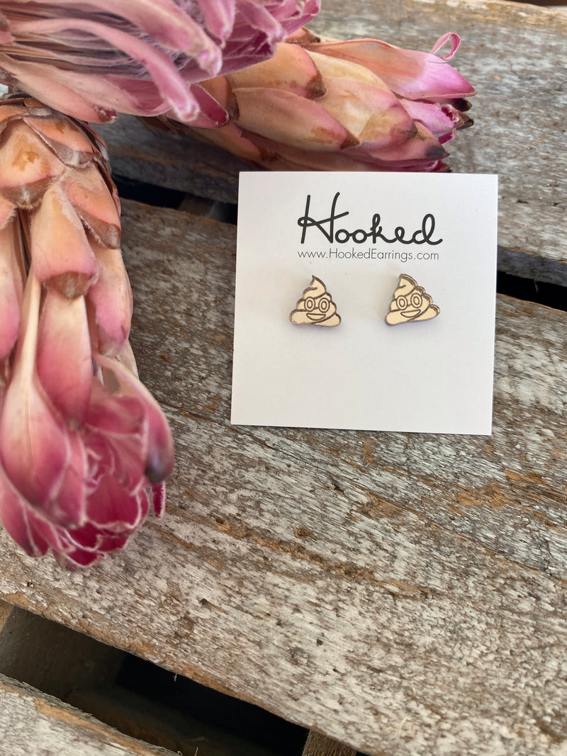 Etched Smiling Pile Studs - 10mm