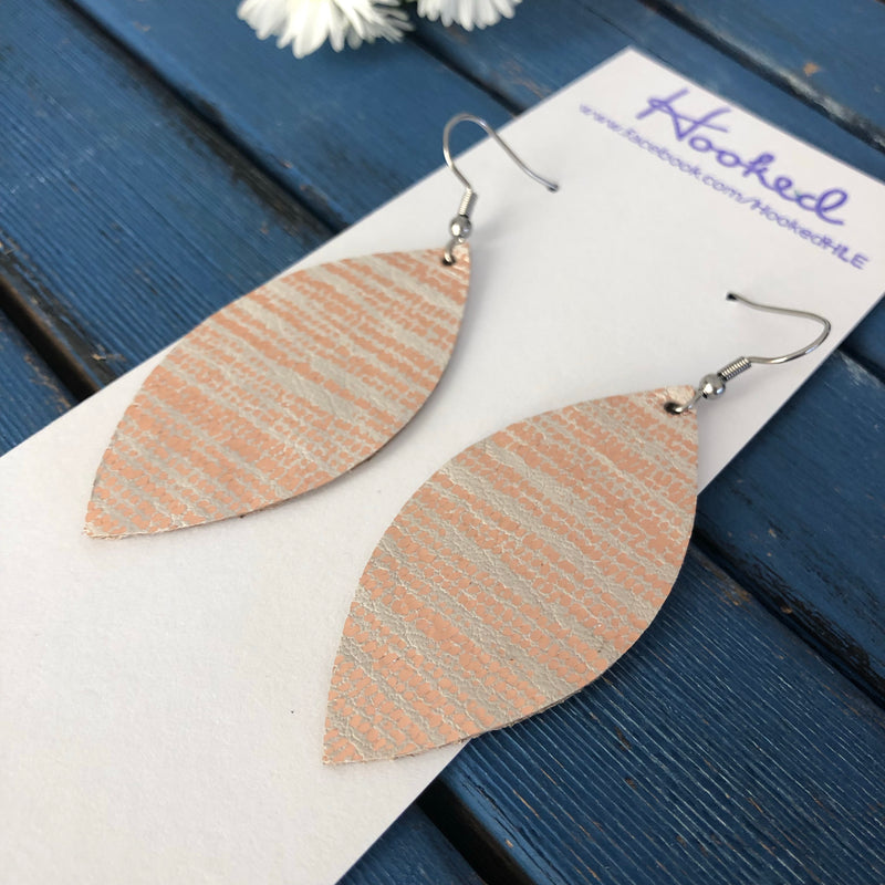 Rose Gold Shimmer Stripe Petals - Medium