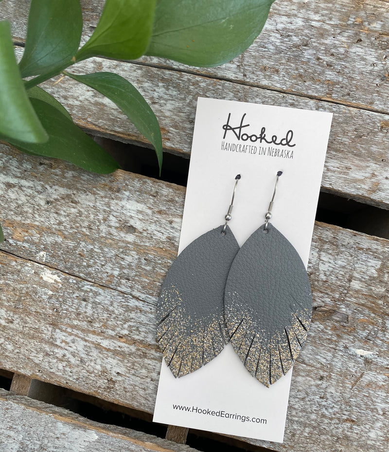 Glitter Dipped Slate Fringe Petals - Large