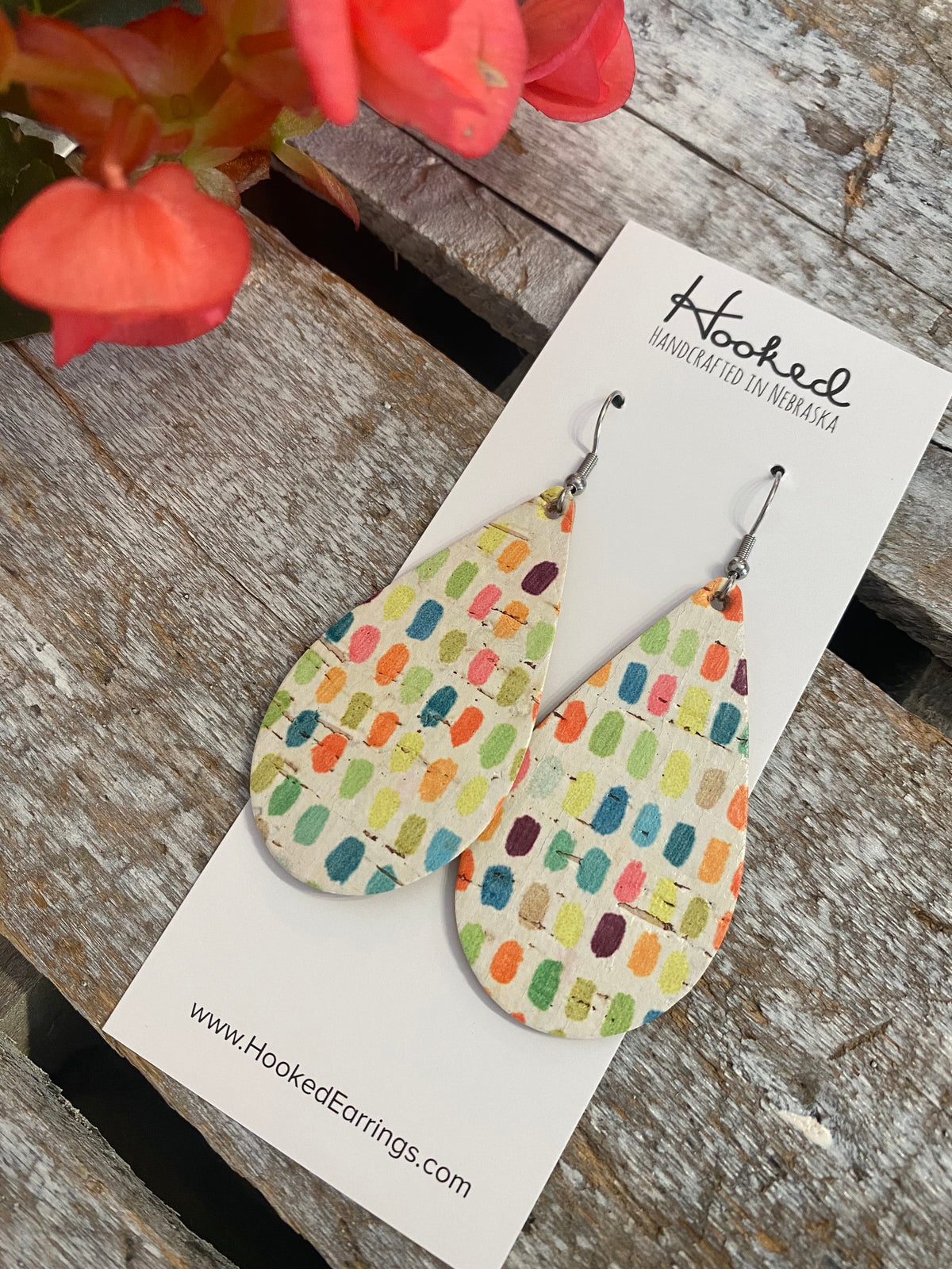 Cheerful Birch Teardrops - Medium