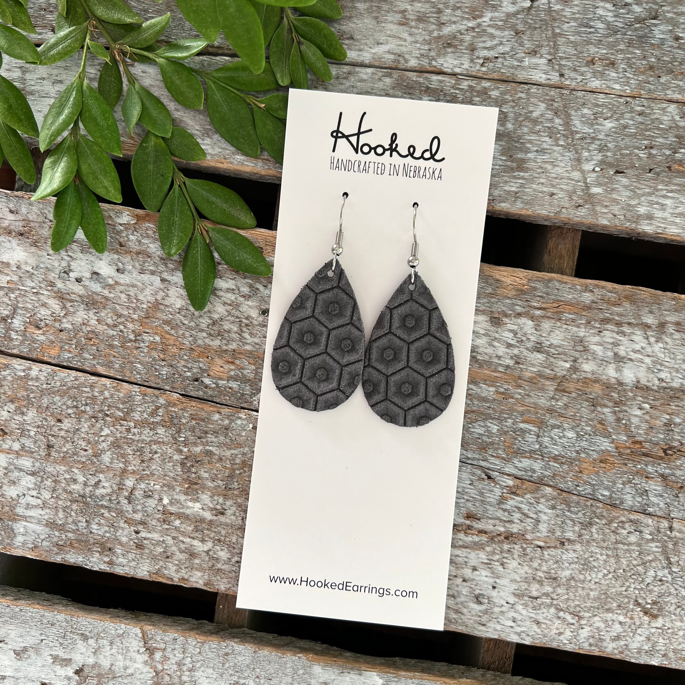 Can’t Miss Charcoal Teardrops - Small