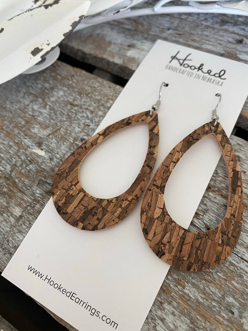 Cork Board Teardrop Cutouts - Medium