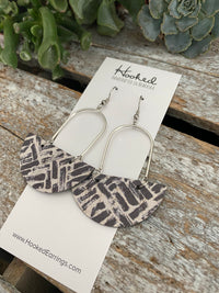 Half Moons - Medium - Black and White Suspended Stacks