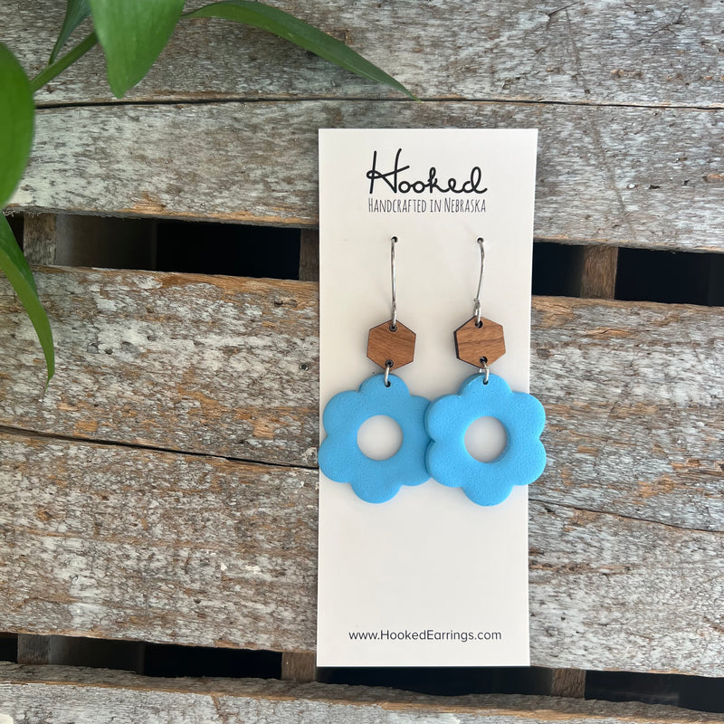 Daisy Cutouts in Cerulean - Medium