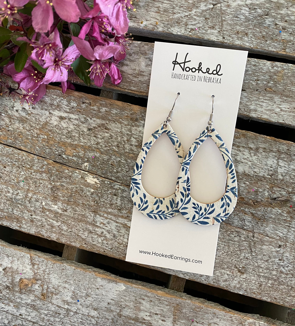 Cornflower Birch Teardrop Cutouts - Medium