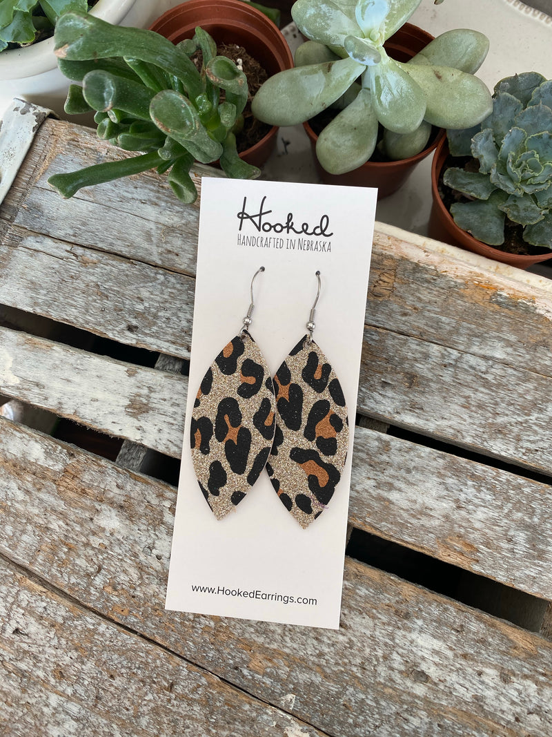 Glitzy Gold Leopard Petals - Medium